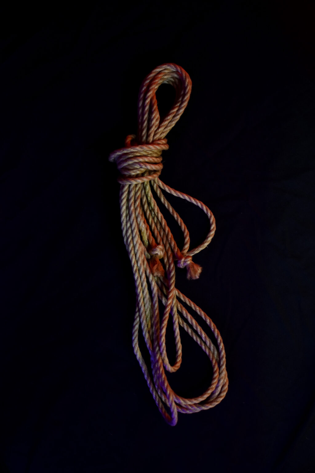 Join inclusive rope bondage events with Jute Rope Claire. Private tuition and high-quality jute rope available.